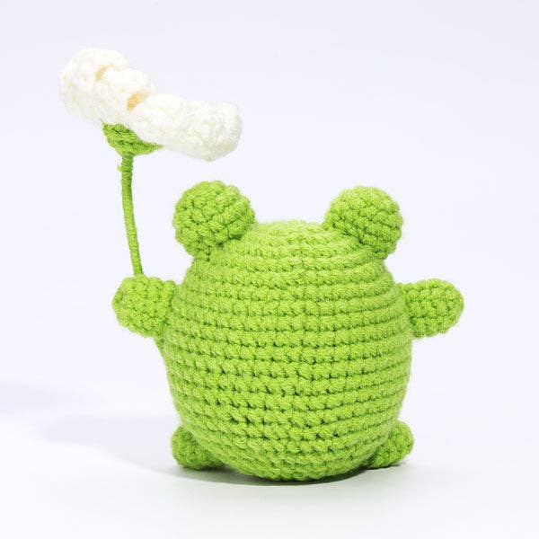 Bogart the Frog Beginner Crochet Kit