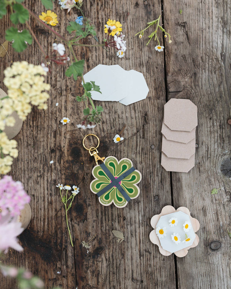 Keyring Flower Press - Greens & Yellows