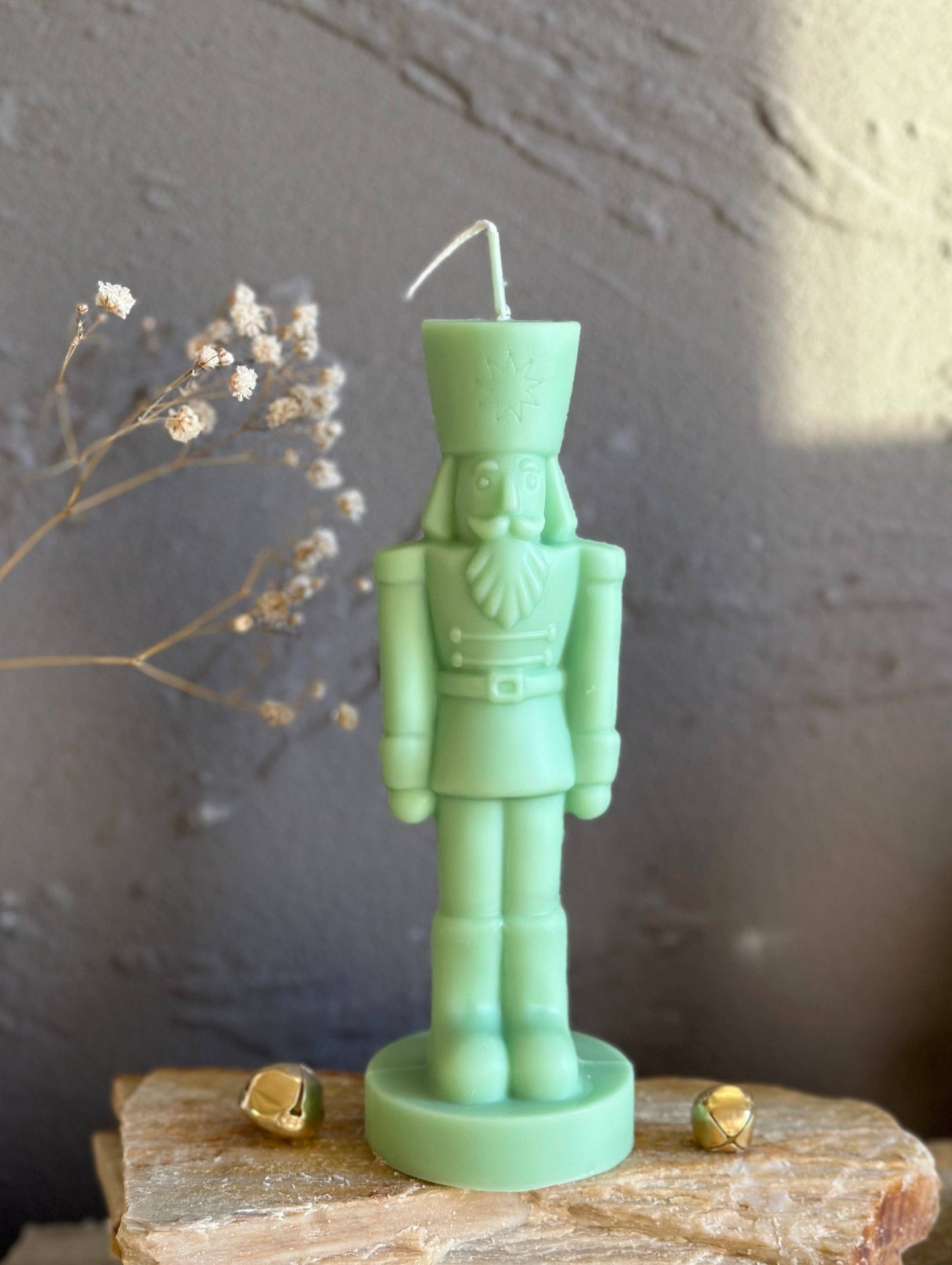 Nutcracker Candle: Ivory/Undyed / Vanilla