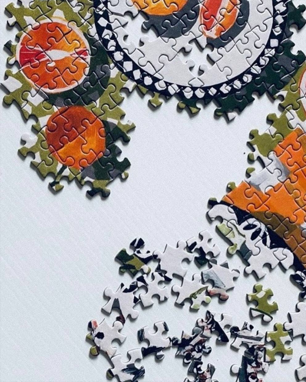 1000 Piece Jigsaw Puzzle - Table By The Sea - Artist Designed
