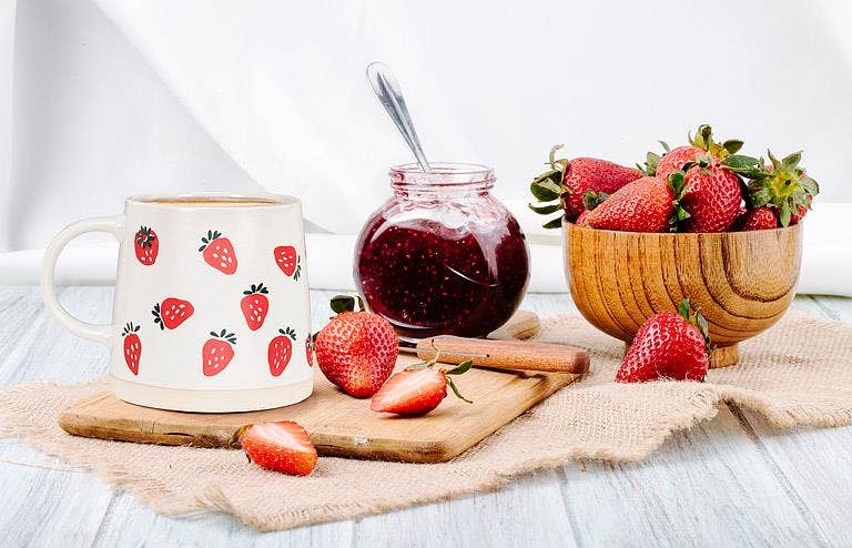 Oversized Mug with Strawberries