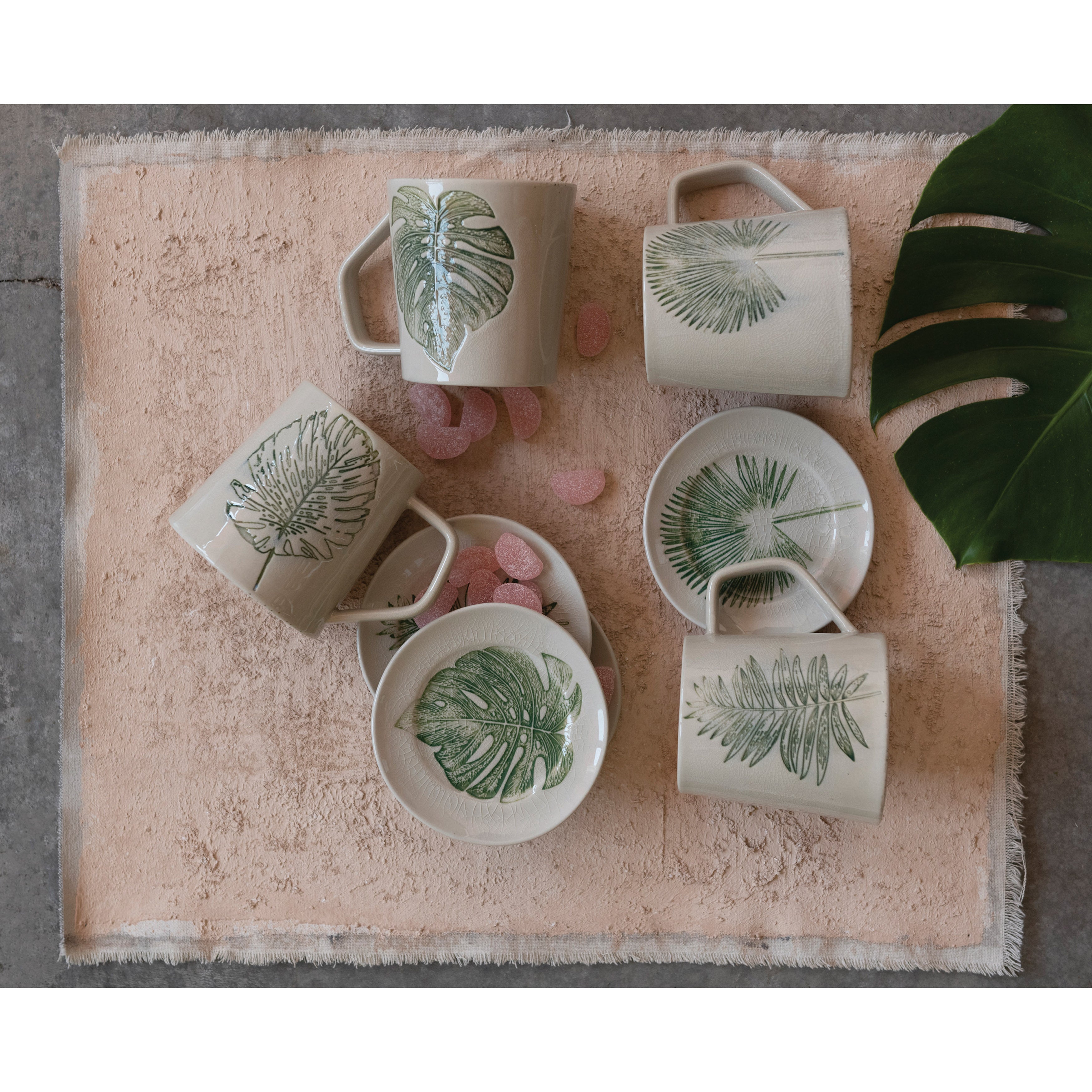 Stoneware Mug with Leaf